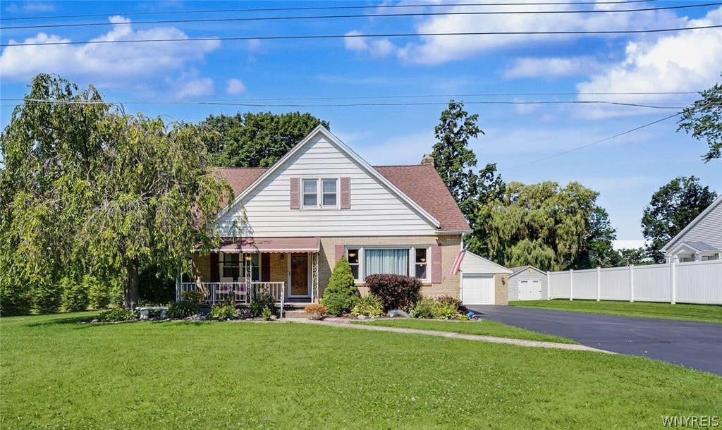 Photo of 100 Wayne Avenue, Amherst, NY 14228 (MLS # B1704325)