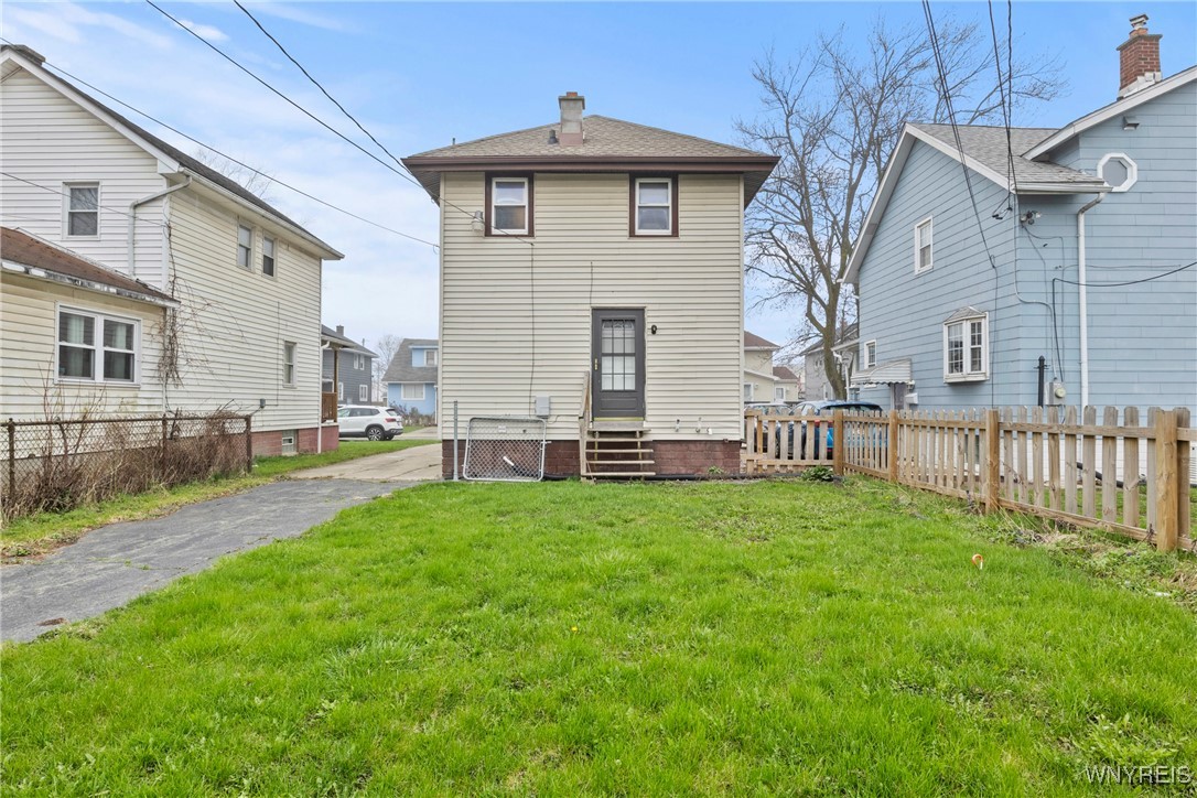 110 Walnut Street, Lackawanna, New York image 4