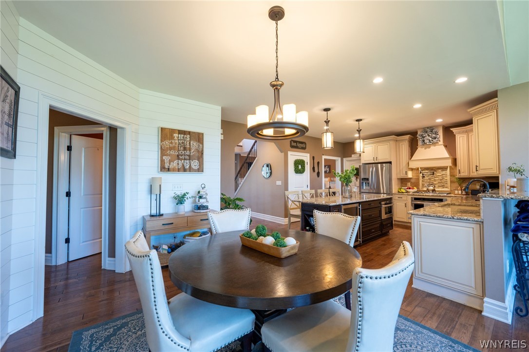 5670 Meadowglen Drive