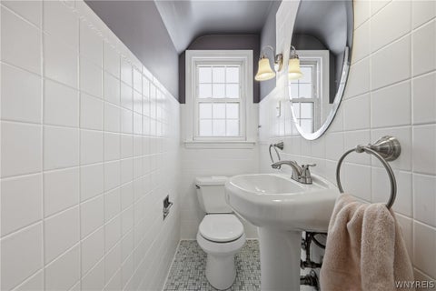 Tiny photo for 57 Gardenwood Lane, Tonawanda, NY 14223 (MLS # B1693399)