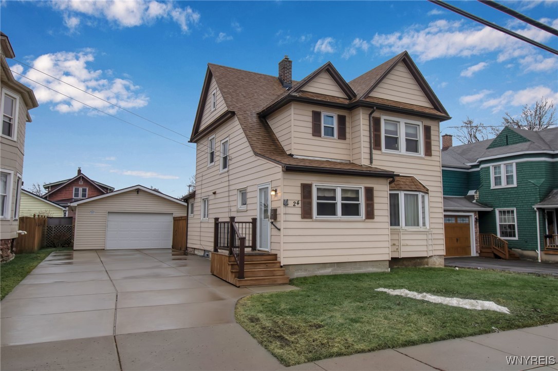 24 Lake Ave