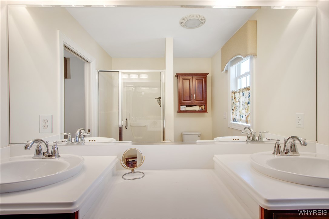 28 Dover Court, Lancaster, New York image 25