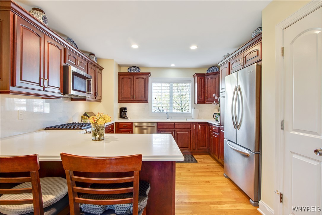 28 Dover Court, Lancaster, New York image 4