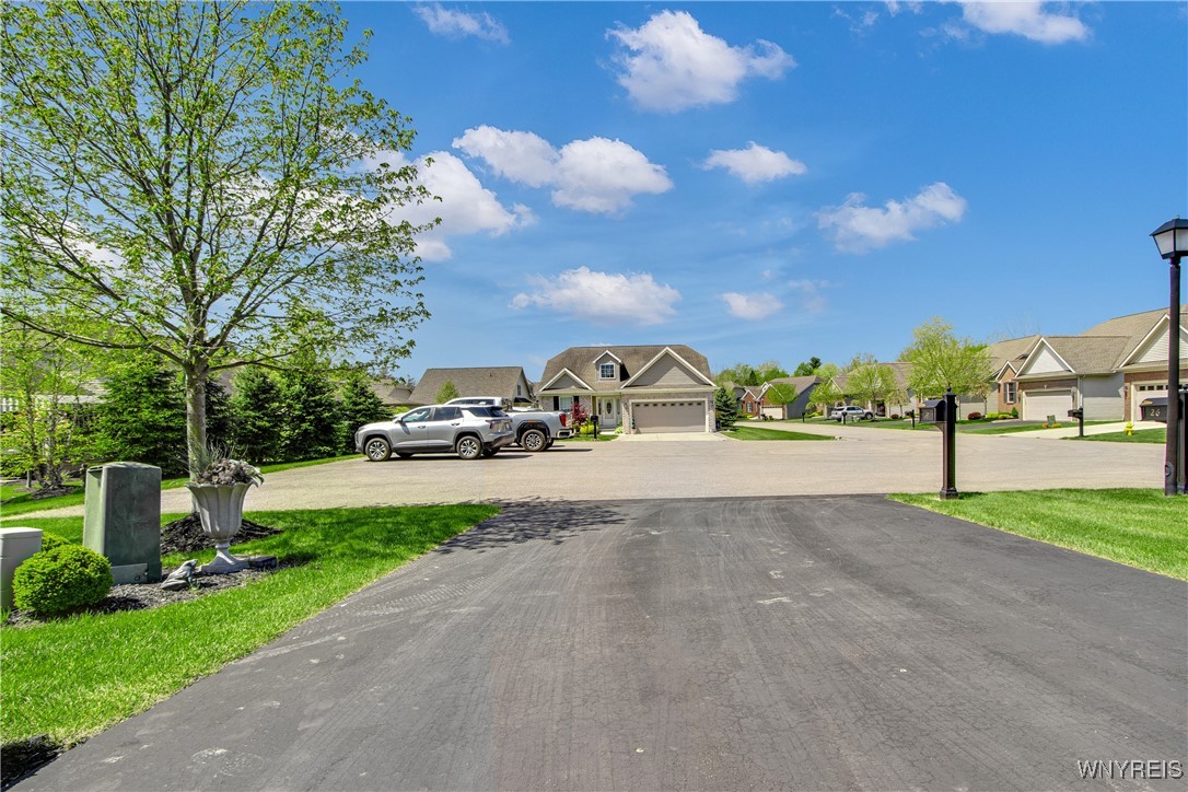 28 Dover Court, Lancaster, New York image 33