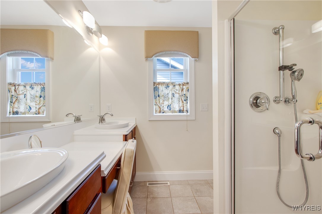 28 Dover Court, Lancaster, New York image 24