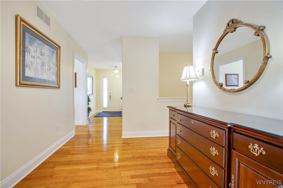 28 Dover Court, Lancaster, New York image 11