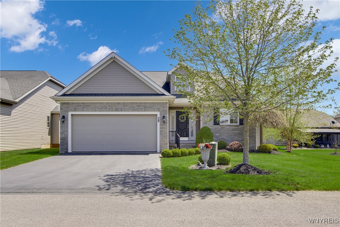 28 Dover Court, Lancaster, New York image 1