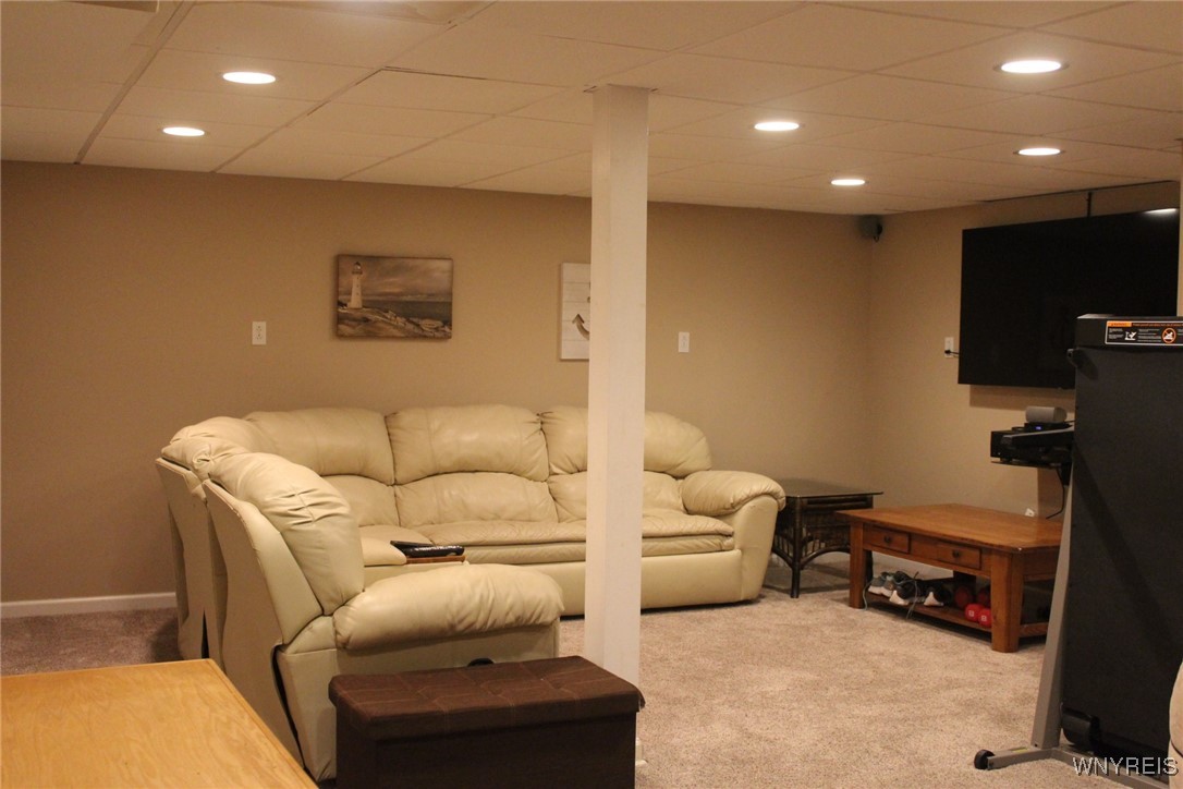 3479 Parkwood Cmn, Hamburg, New York image 8