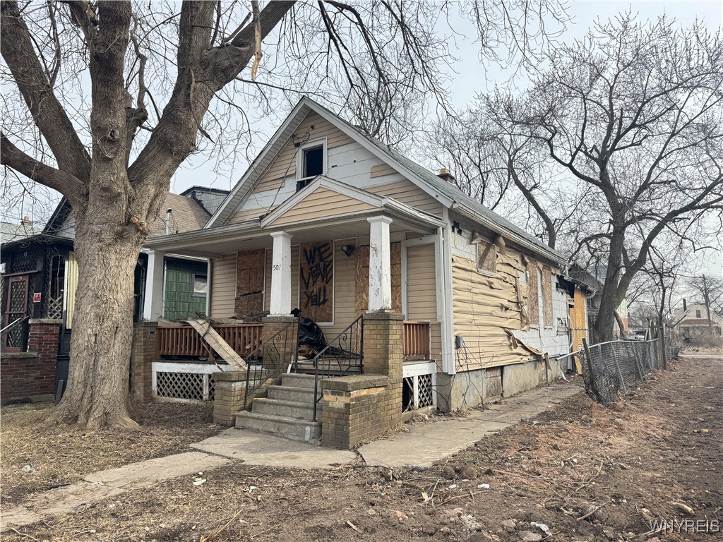 507 19th Street, Niagara Falls, New York image 1