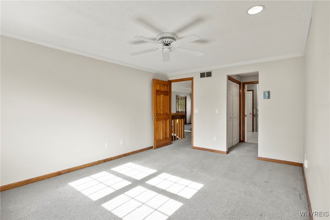 4185 Regents Park, Hamburg, New York image 16