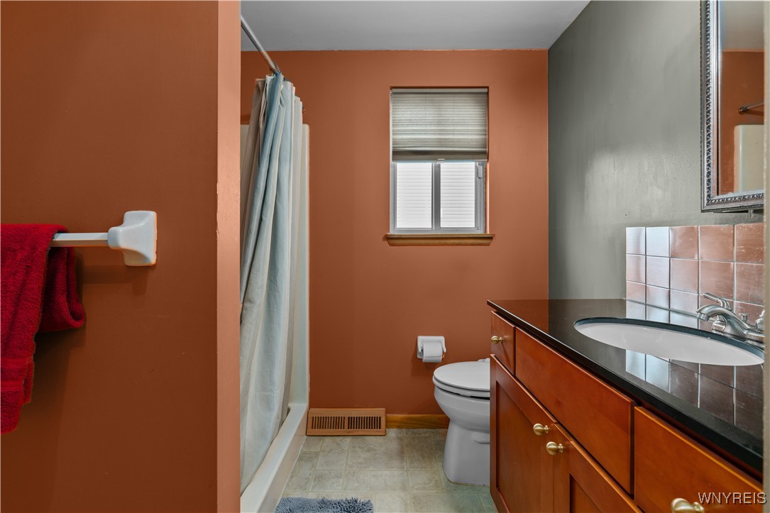 37 Country Place, Lancaster, New York image 17