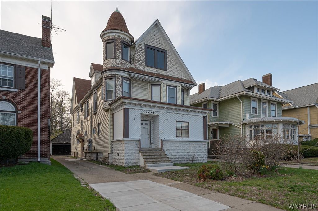 Photo of 2148 Main Unit 3 Street, Buffalo, NY 14214 (MLS # B1677201)