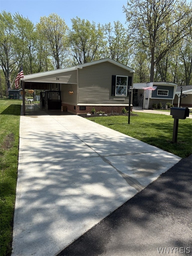 24 Maureen Avenue