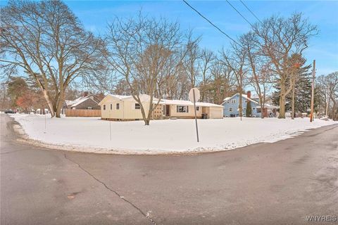 Tiny photo for 8426 Maplewood Drive, Royalton, NY 14067 (MLS # B1655461)