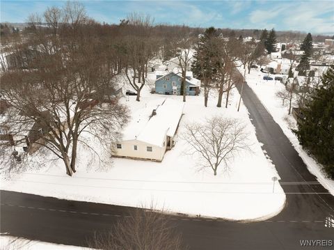 Tiny photo for 8426 Maplewood Drive, Royalton, NY 14067 (MLS # B1655461)