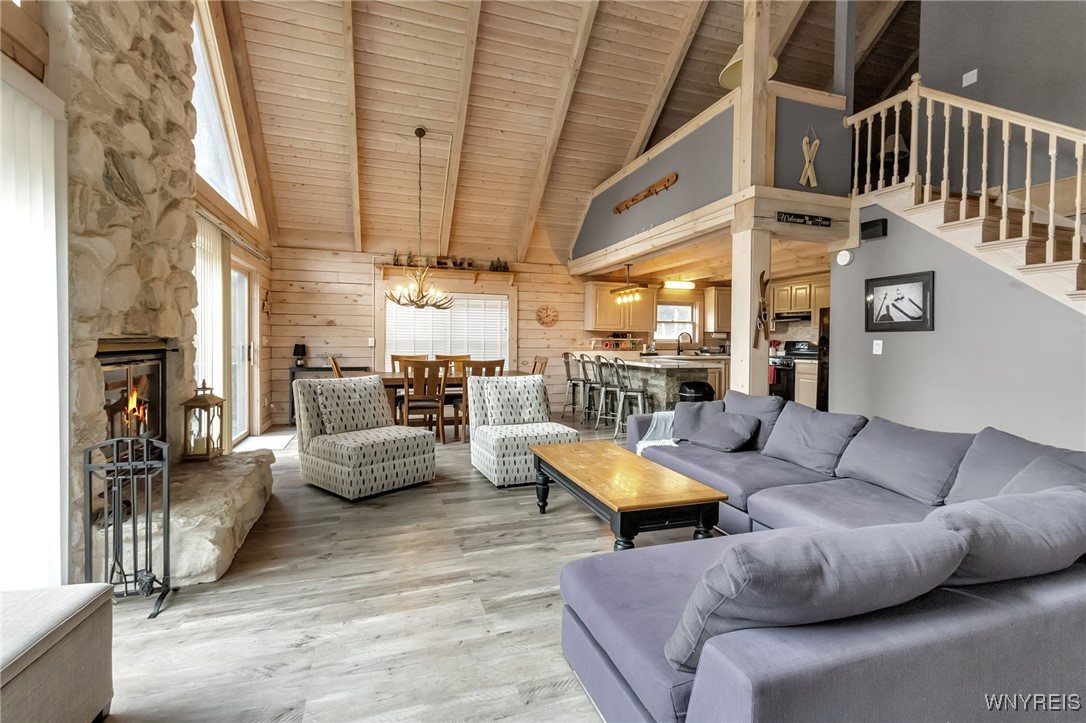 Ellicottville, New York 14731, United States, 5 Bedrooms Bedrooms, ,3 BathroomsBathrooms,Residential,Active,206470