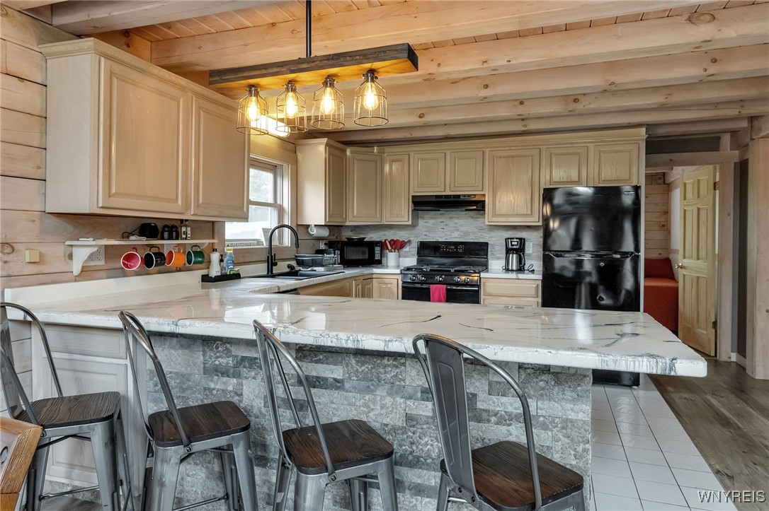 Ellicottville, New York 14731, United States, 5 Bedrooms Bedrooms, ,3 BathroomsBathrooms,Residential,Active,206470