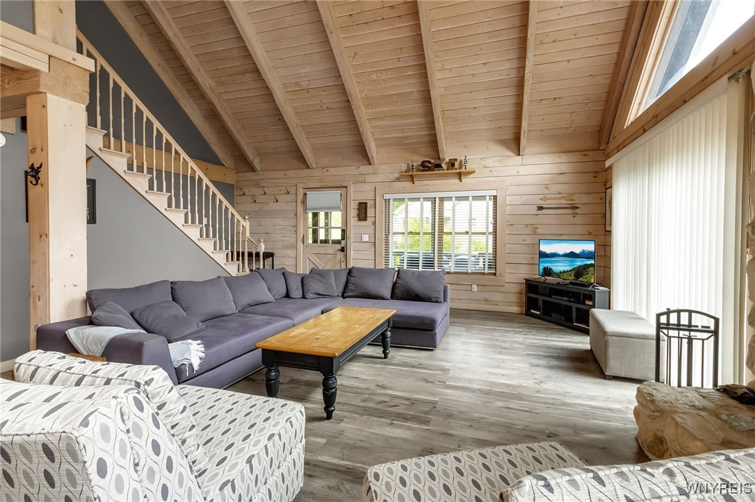 Ellicottville, New York 14731, United States, 5 Bedrooms Bedrooms, ,3 BathroomsBathrooms,Residential,Active,206470