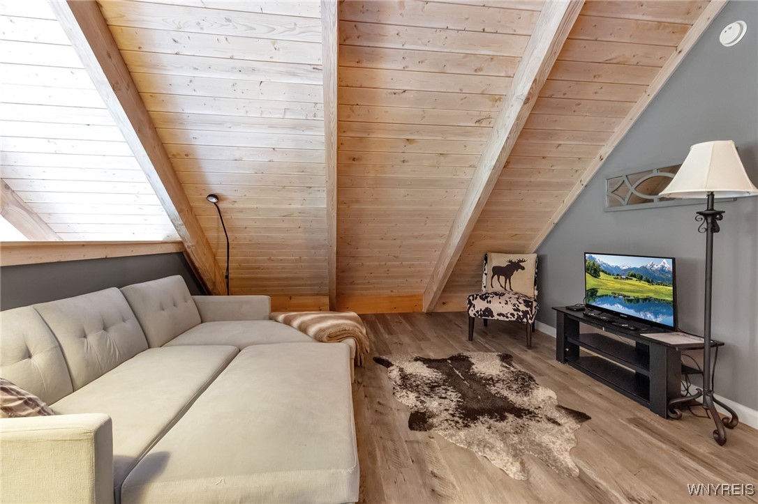 Ellicottville, New York 14731, United States, 5 Bedrooms Bedrooms, ,3 BathroomsBathrooms,Residential,Active,206470