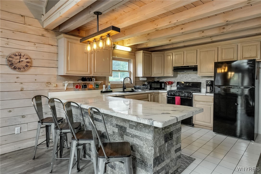 Ellicottville, New York 14731, United States, 5 Bedrooms Bedrooms, ,3 BathroomsBathrooms,Residential,Active,206470