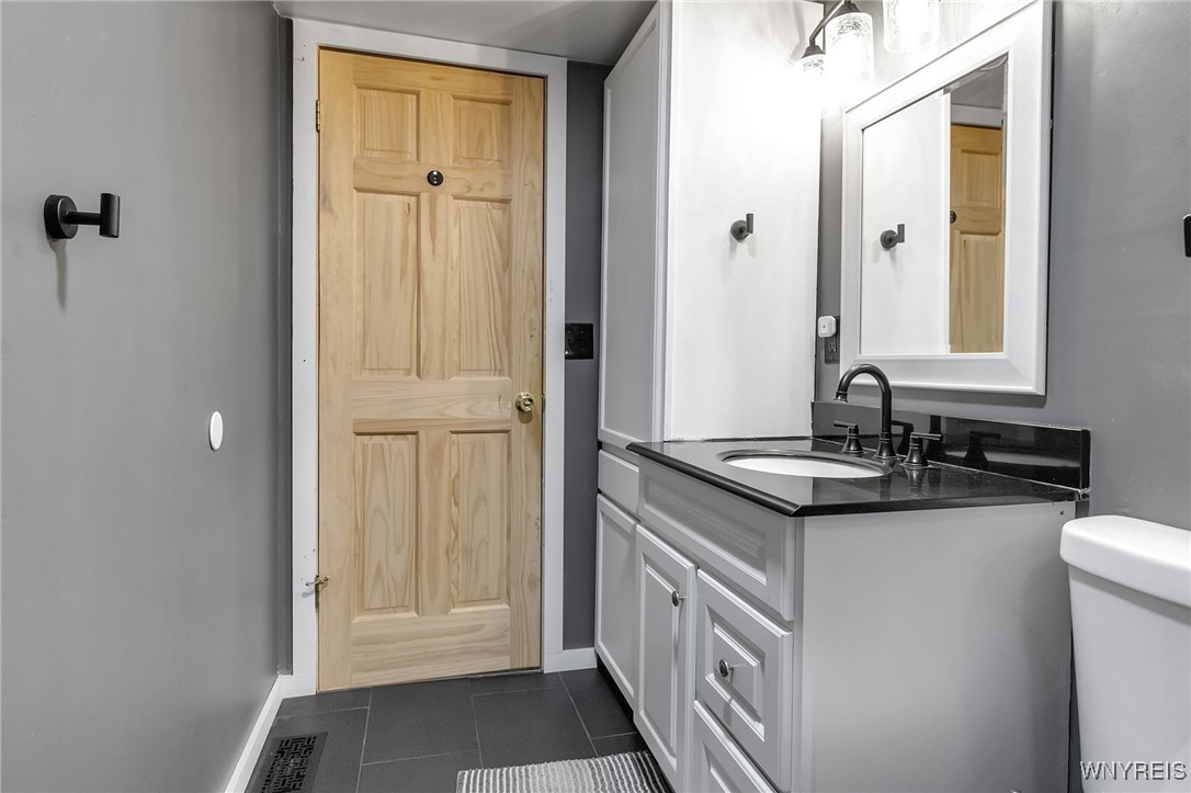 Ellicottville, New York 14731, United States, 5 Bedrooms Bedrooms, ,3 BathroomsBathrooms,Residential,Active,206470