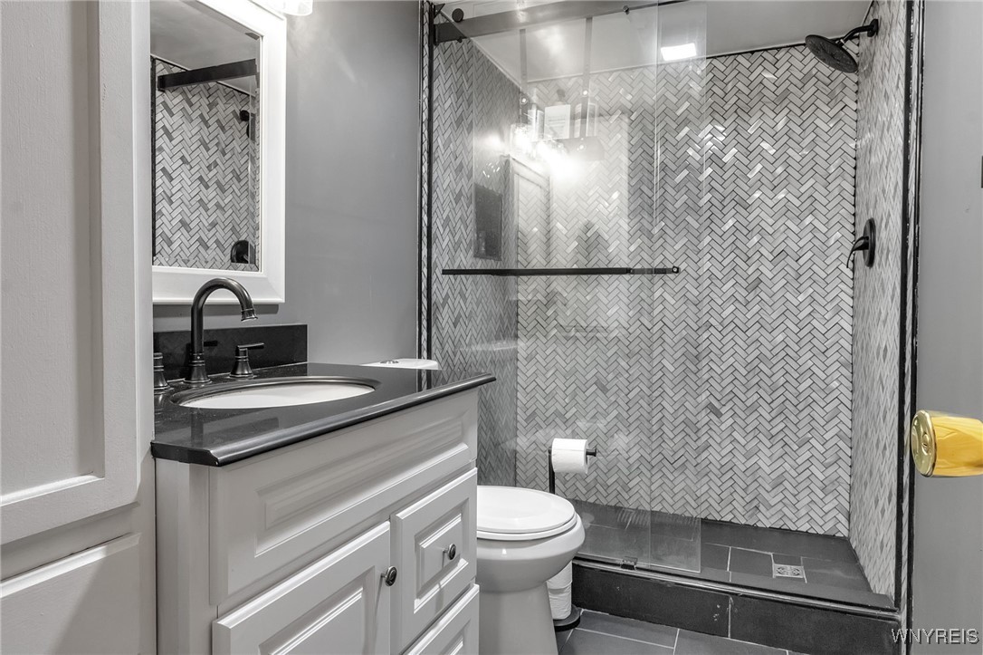 Ellicottville, New York 14731, United States, 5 Bedrooms Bedrooms, ,3 BathroomsBathrooms,Residential,Active,206470