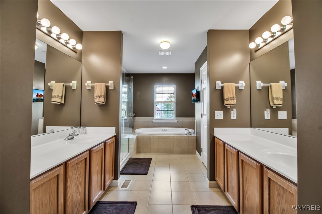 9100 Beech Meadow Court, Clarence, New York image 24