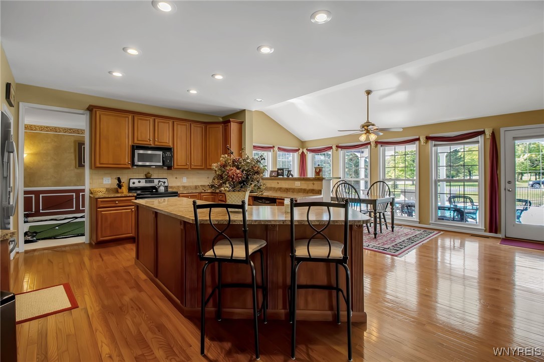 9100 Beech Meadow Court, Clarence, New York image 5
