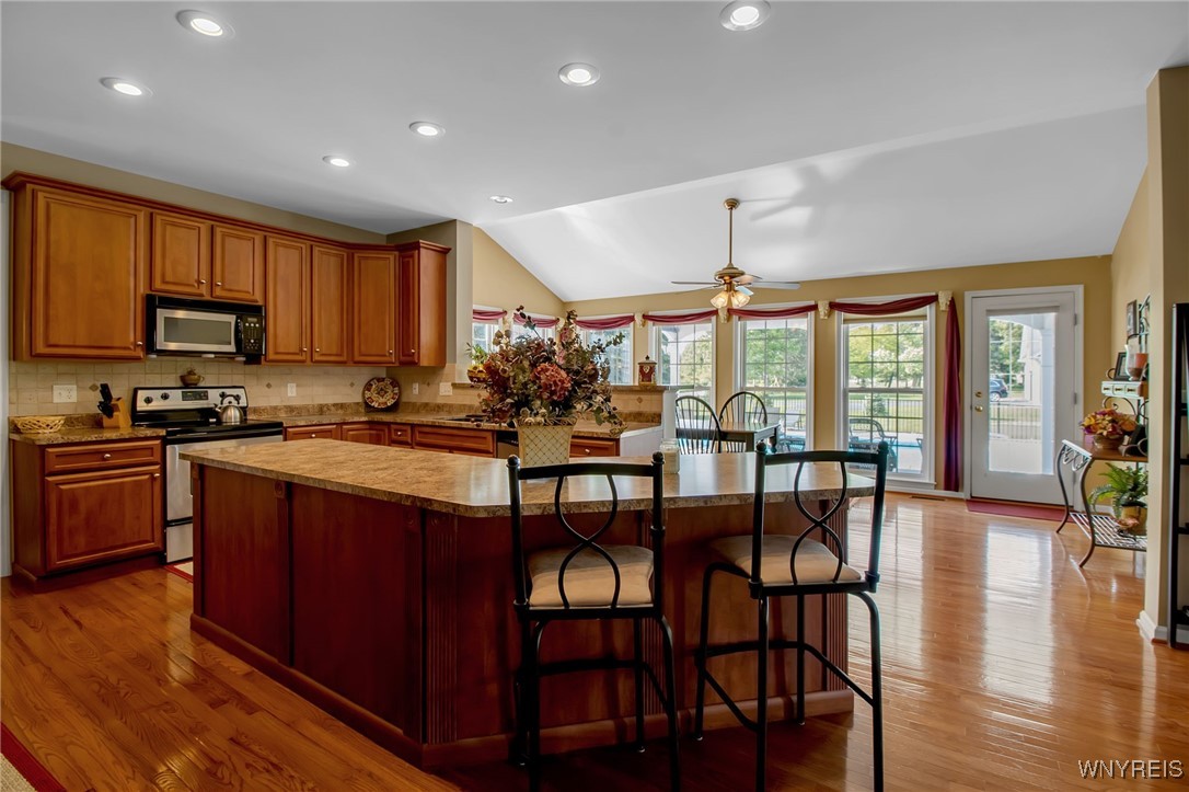 9100 Beech Meadow Court, Clarence, New York image 8