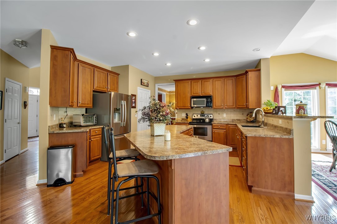 9100 Beech Meadow Court, Clarence, New York image 6