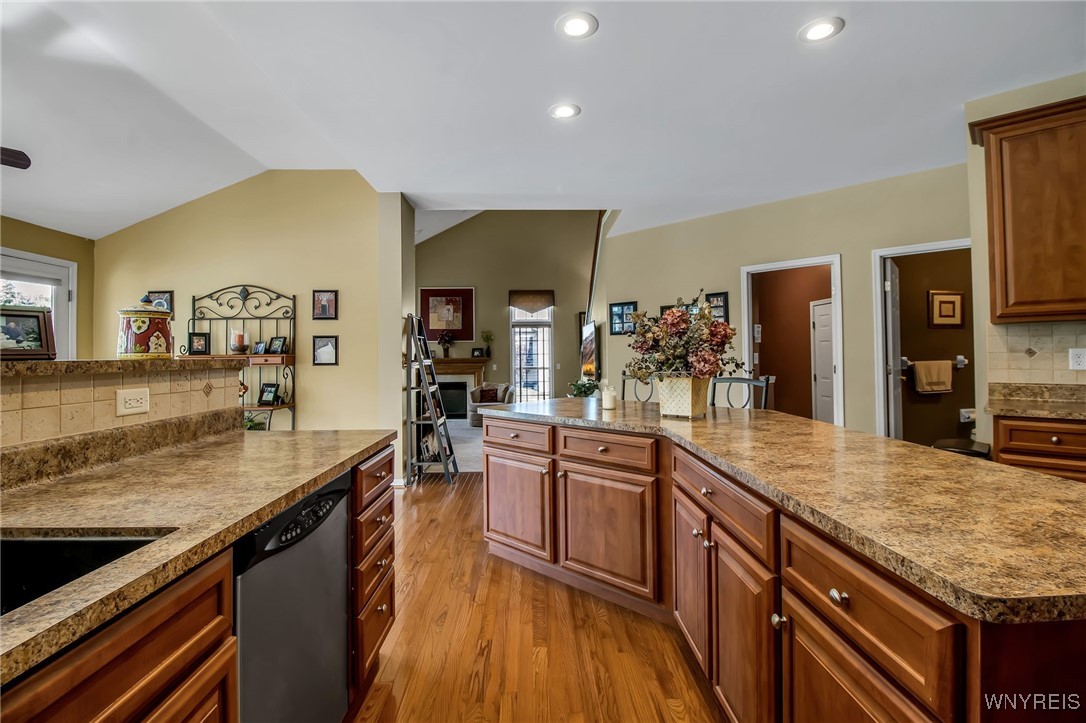 9100 Beech Meadow Court, Clarence, New York image 12