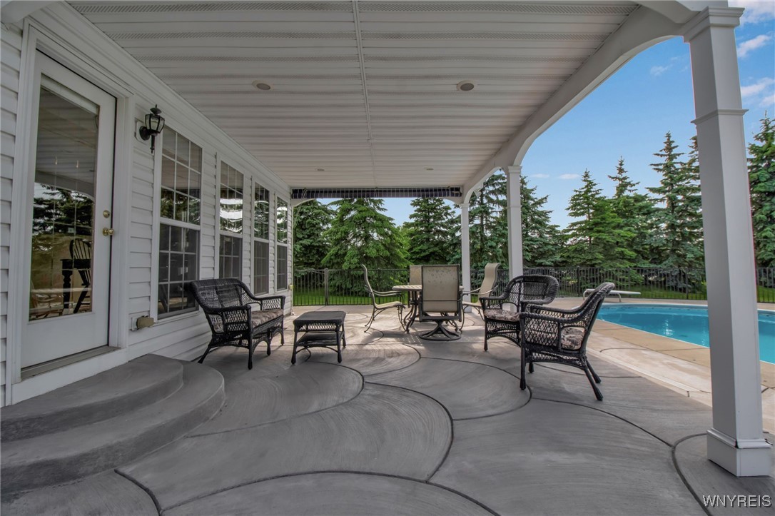 9100 Beech Meadow Court, Clarence, New York image 39