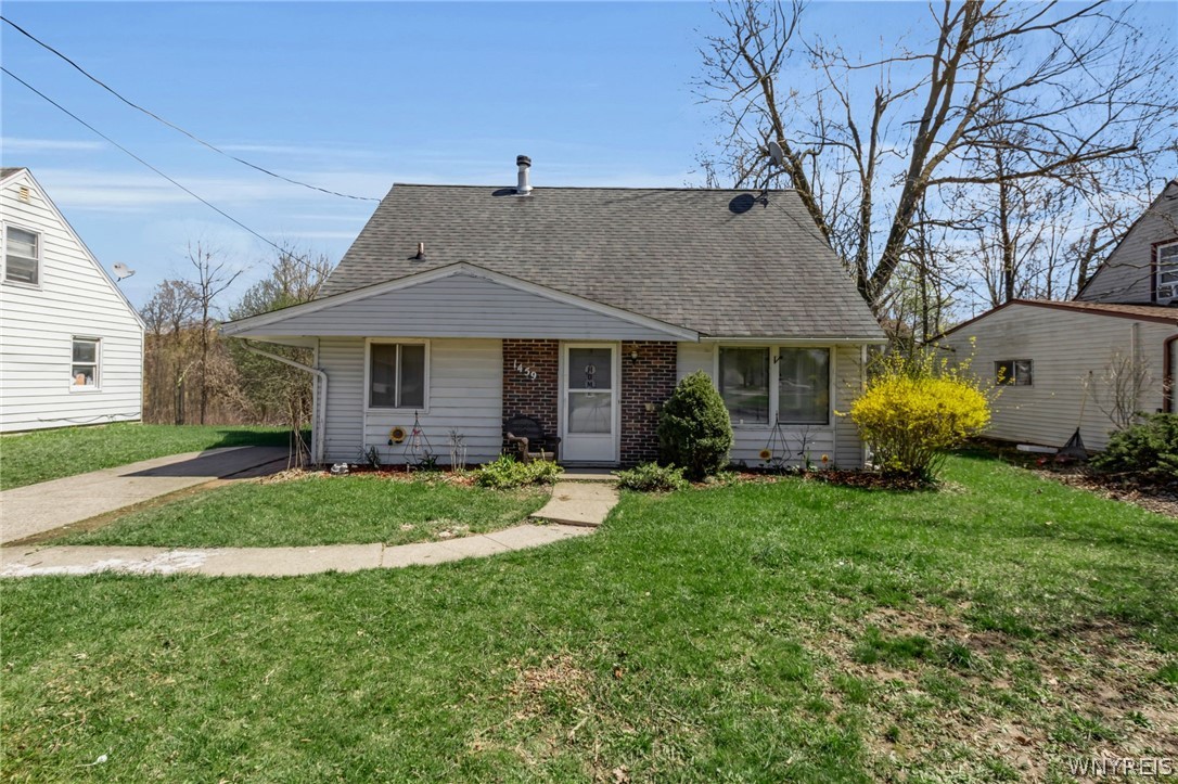 Photo 1 of 32 — 1459 Wyoming Avenue, Niagara Falls, NY 14305