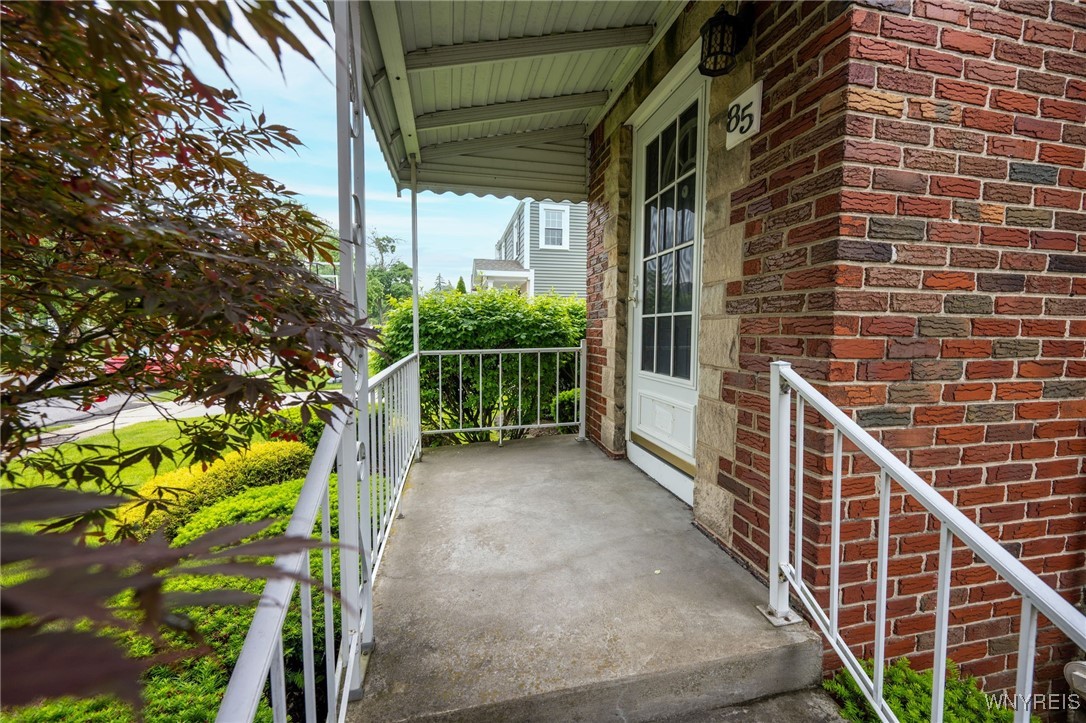 85 Harding Avenue