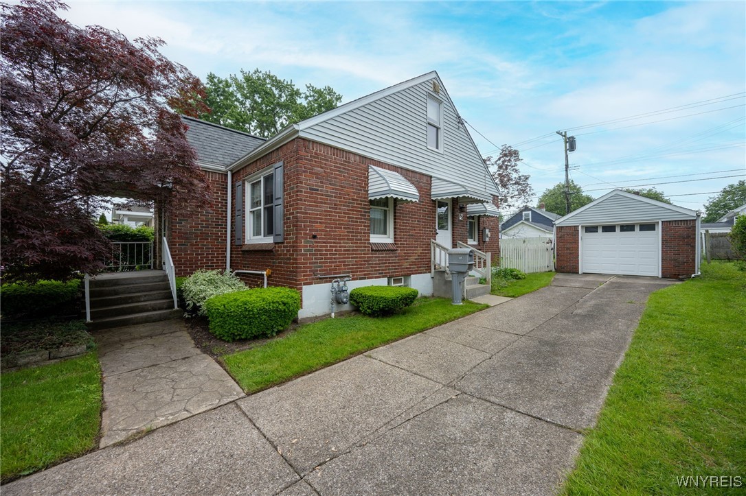 85 Harding Avenue