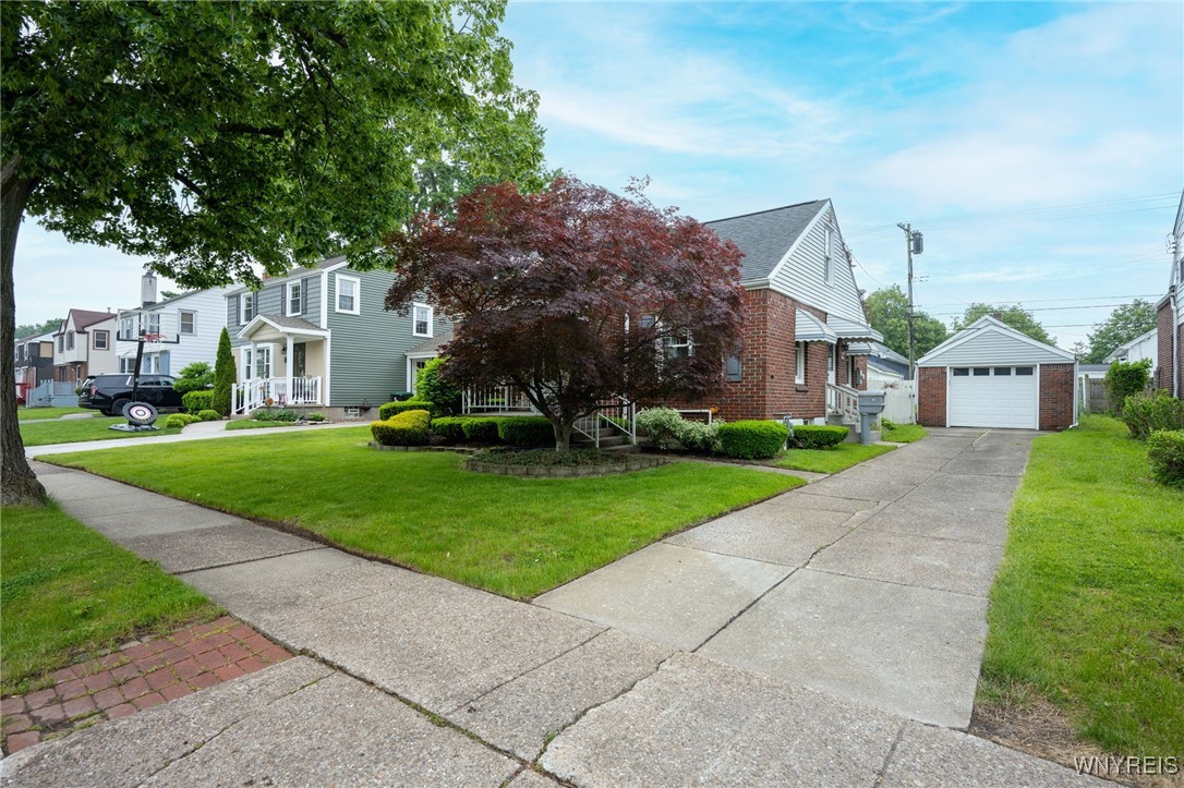 85 Harding Avenue