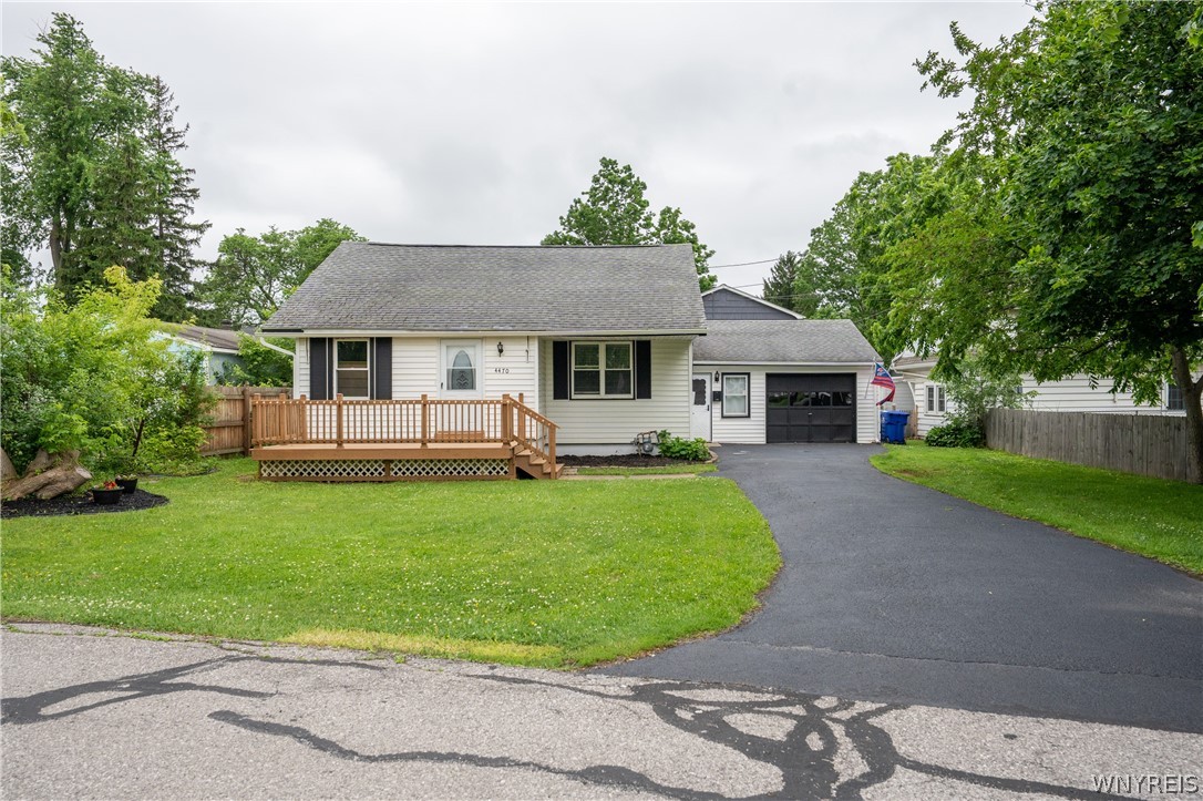 Photo 1 of 1 — 4470 Stratford, Hamburg, NY 14075