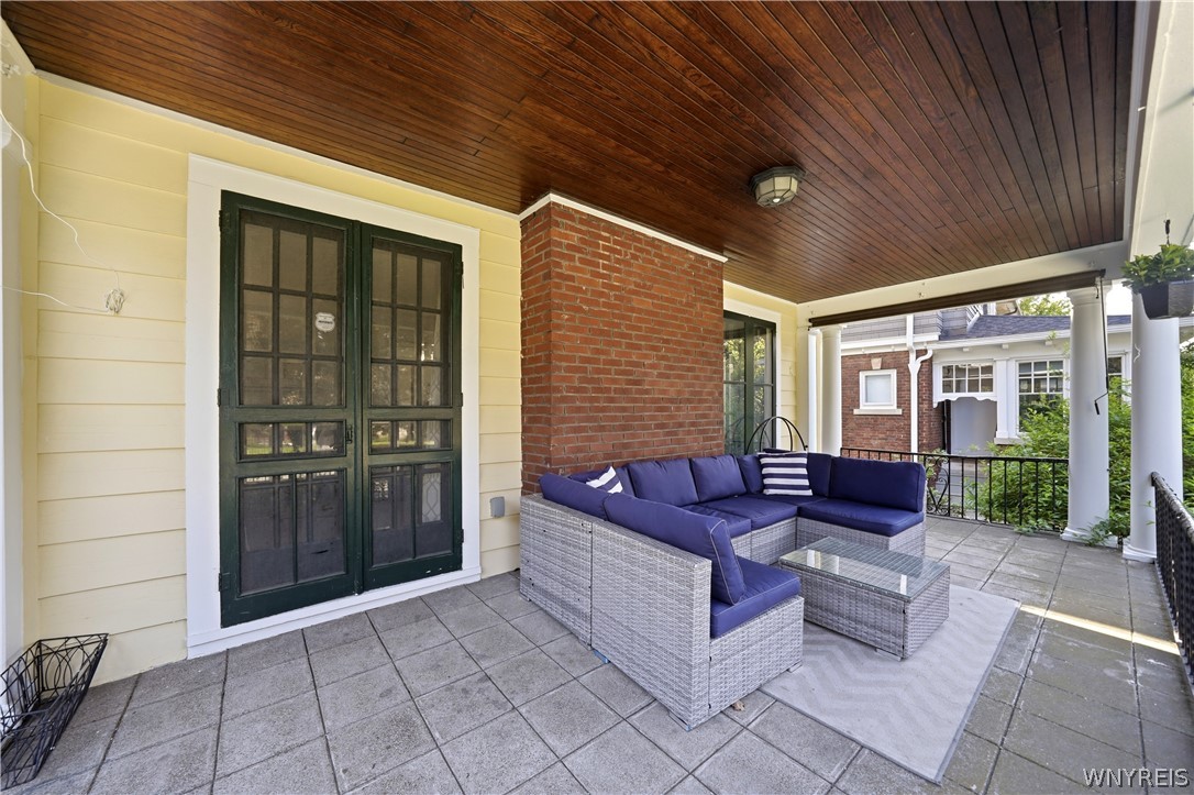 40 Jewett Parkway