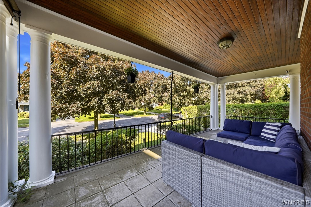 40 Jewett Parkway