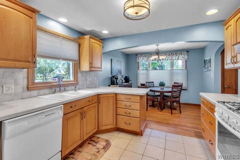 Tiny photo for 801 S Huth Road, Cheektowaga, NY 14225 (MLS # B1688954)