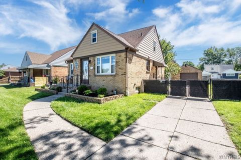 Tiny photo for 801 S Huth Road, Cheektowaga, NY 14225 (MLS # B1688954)