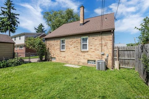 Tiny photo for 801 S Huth Road, Cheektowaga, NY 14225 (MLS # B1688954)
