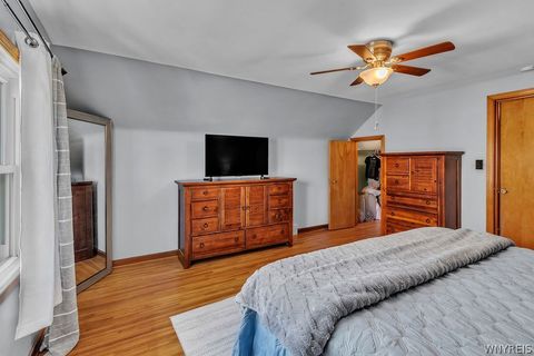 Tiny photo for 801 S Huth Road, Cheektowaga, NY 14225 (MLS # B1688954)