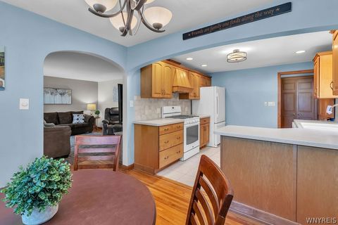 Tiny photo for 801 S Huth Road, Cheektowaga, NY 14225 (MLS # B1688954)