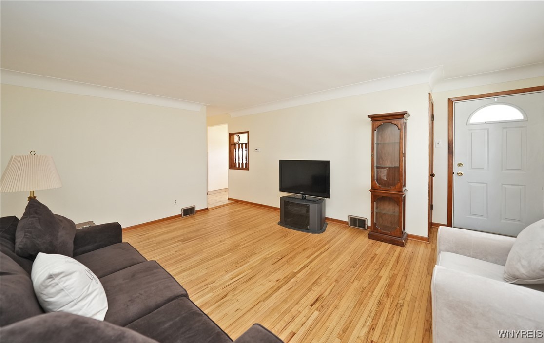 191 Alaska Street, Cheektowaga, New York image 3