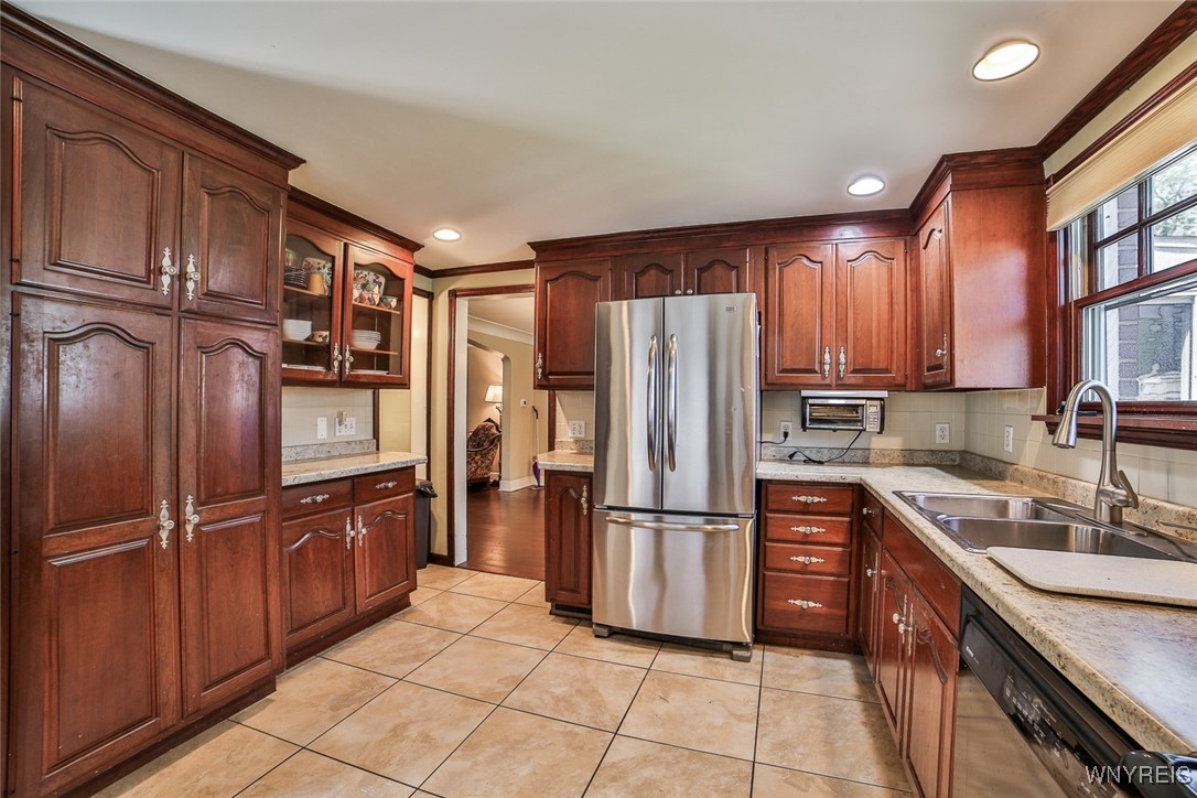 696 Cleveland Drive, Cheektowaga, New York image 12