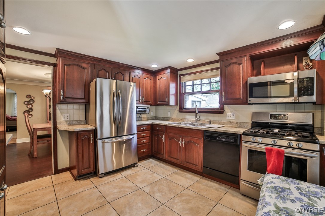 696 Cleveland Drive, Cheektowaga, New York image 13