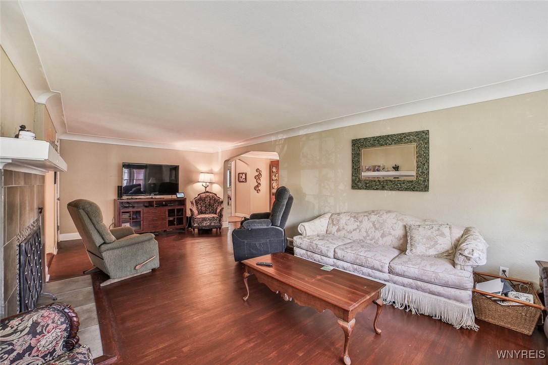 696 Cleveland Drive, Cheektowaga, New York image 7