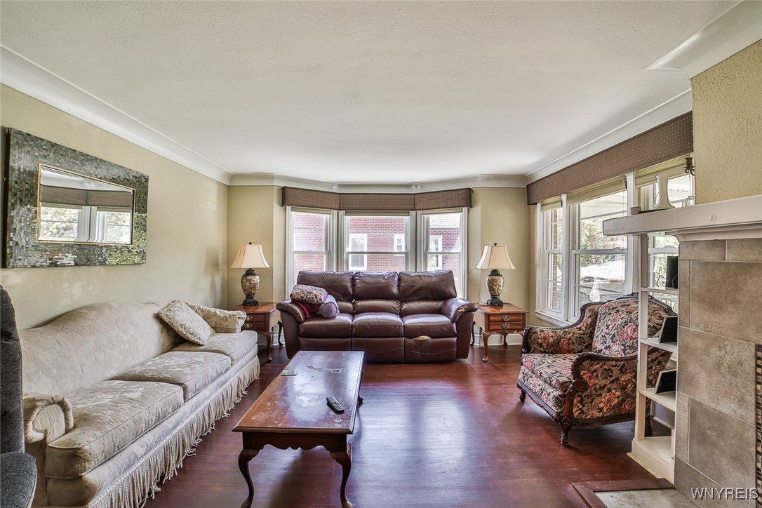 696 Cleveland Drive, Cheektowaga, New York image 5