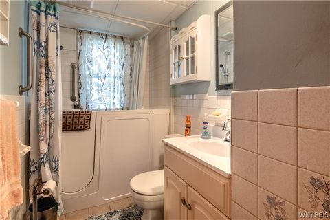 Tiny photo for 936 92nd Street, Niagara Falls, NY 14304 (MLS # B1669542)